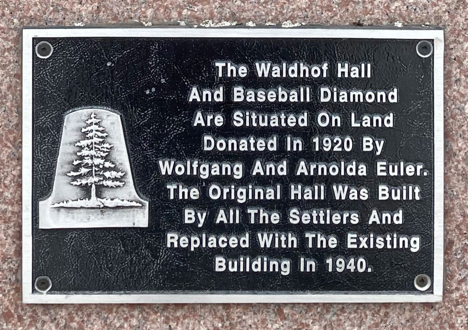 Close-up of the plaque on the Waldhof Hall monument stone
